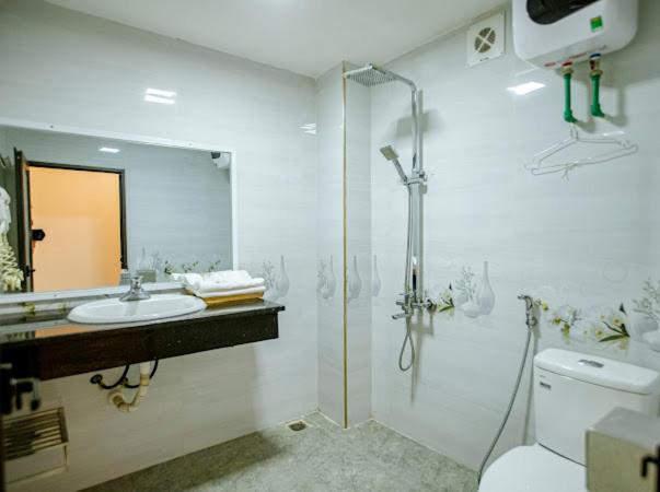 Quynh Trang Hotel Thuy Nguyen Kültér fotó